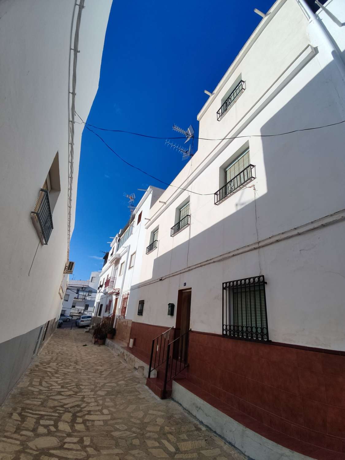 Casa adosada reformada en Casco Antiguo de Salobreña